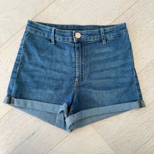 NWT Divided H&M High Rise Denim Shorts Size 6